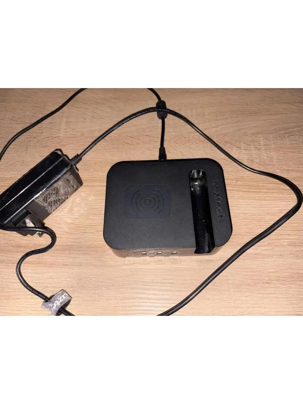 Naztech Ultimate Charging Station Pro-Missing Removable Battery, 4 different